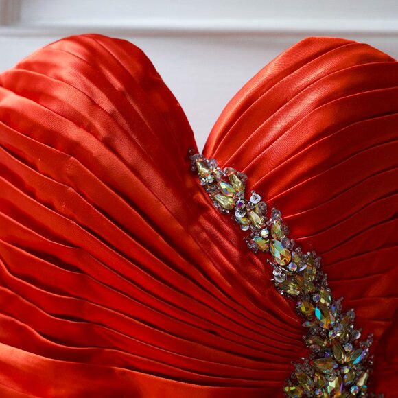 Tiffany Designs - Red / Scarlet Dress with Jewels - Size 6 - Picture 4 of 7